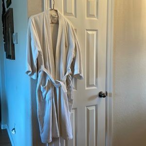 Unisex Cypress White kimono robe one size